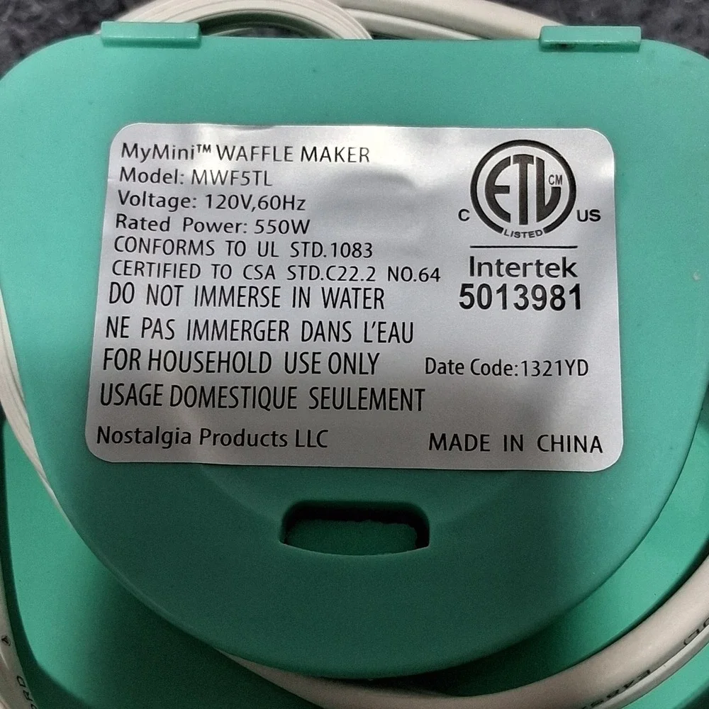 Nostalgia My Mini‎ Waffle Maker Teal Color